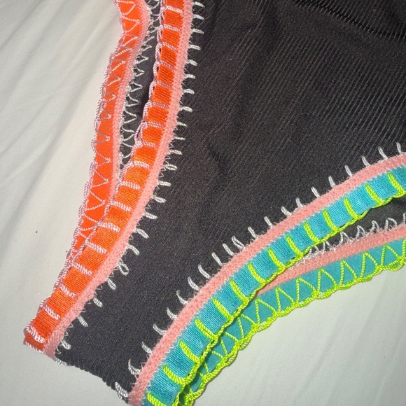 PQ Swim Solange Ferrarini Women's One Piece Swimsuit Size M Black Crochet Trim - Picture 5 of 7